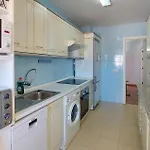 Апартаменти Cozy In With Wifi